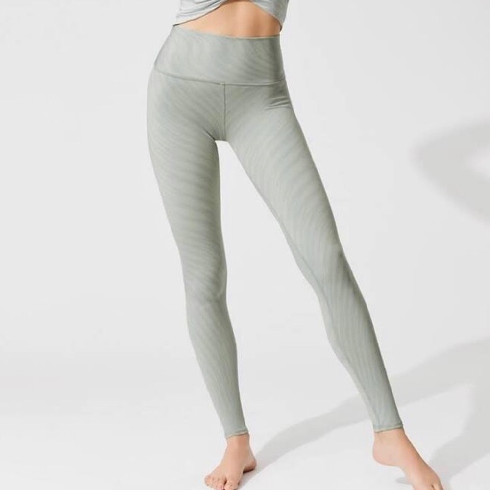 NWOT ALO airbrush leggings 😍
